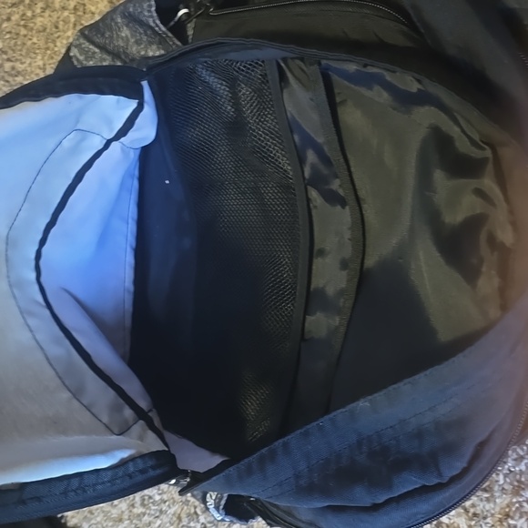 PINK Varsity Bagpack - Picture 5 of 7